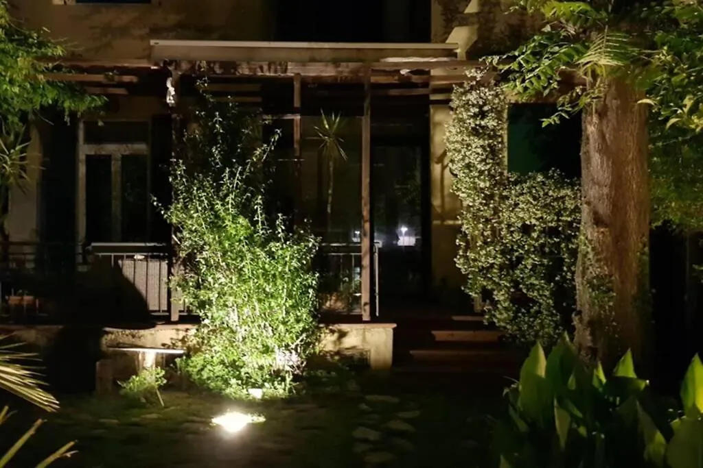 La Casa Con Piscina Riscaldata Interna Anna Luxury Garden Apartment Pisa