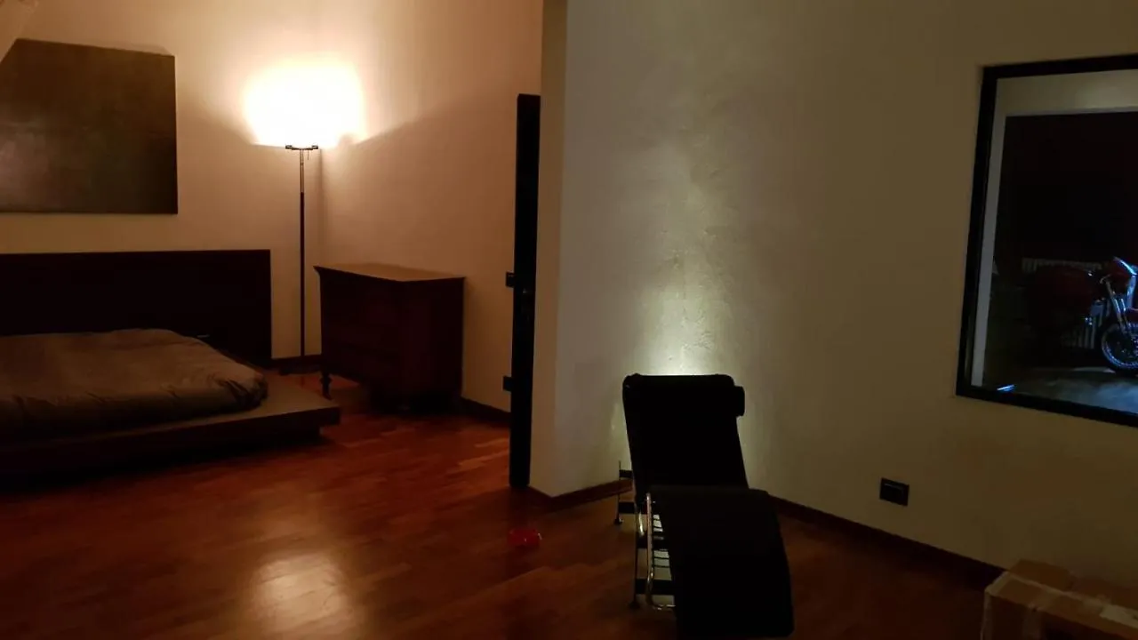 La Casa Con Piscina Riscaldata Interna Anna Luxury Garden Apartment Pisa Italy
