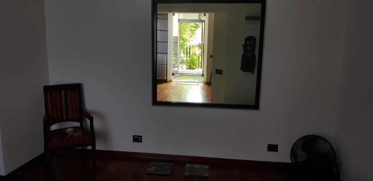 La Casa Con Piscina Riscaldata Interna Anna Luxury Garden Apartment Pisa 0*,  Italy